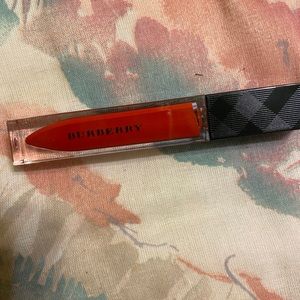 Burberry Kiss Lip Lacquer
